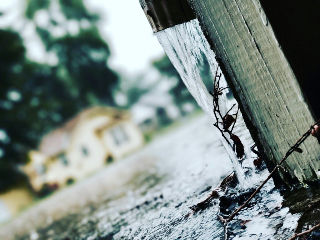 gutters maintenance
